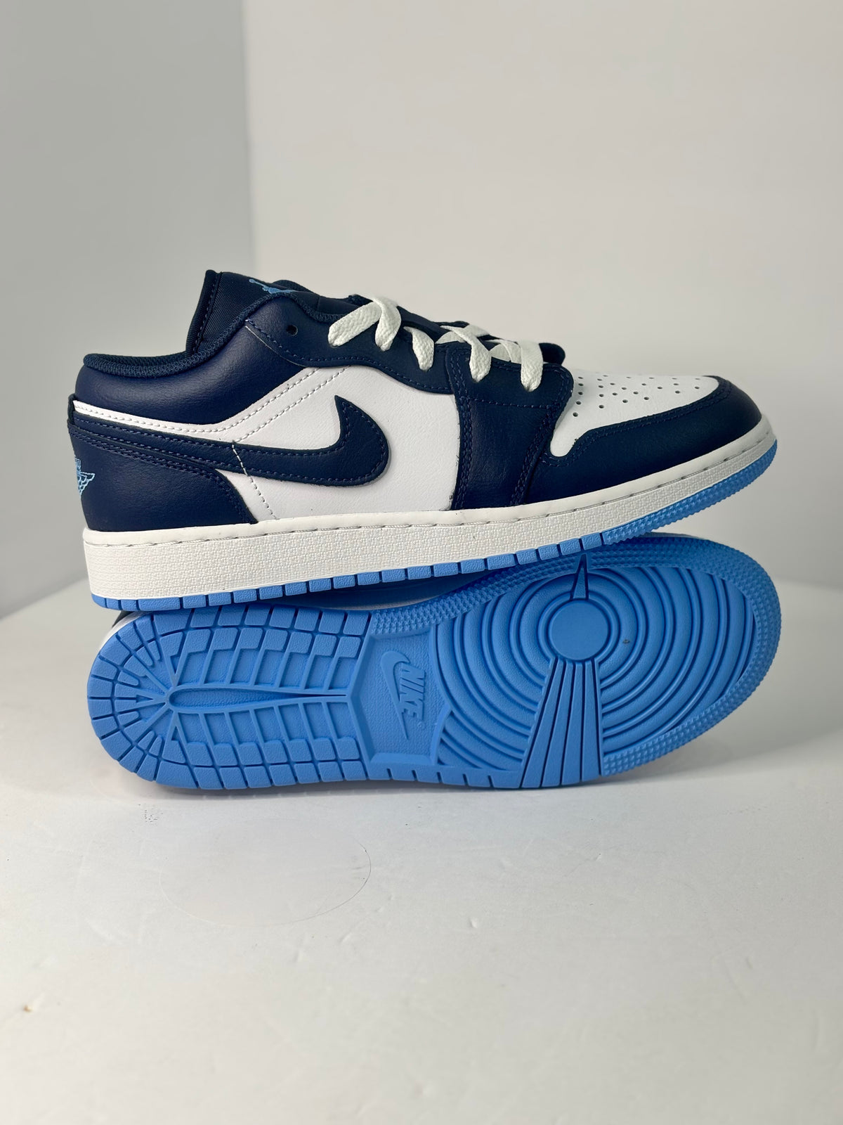 Jordan 1 Low Midnight Navy University Blue (GS)