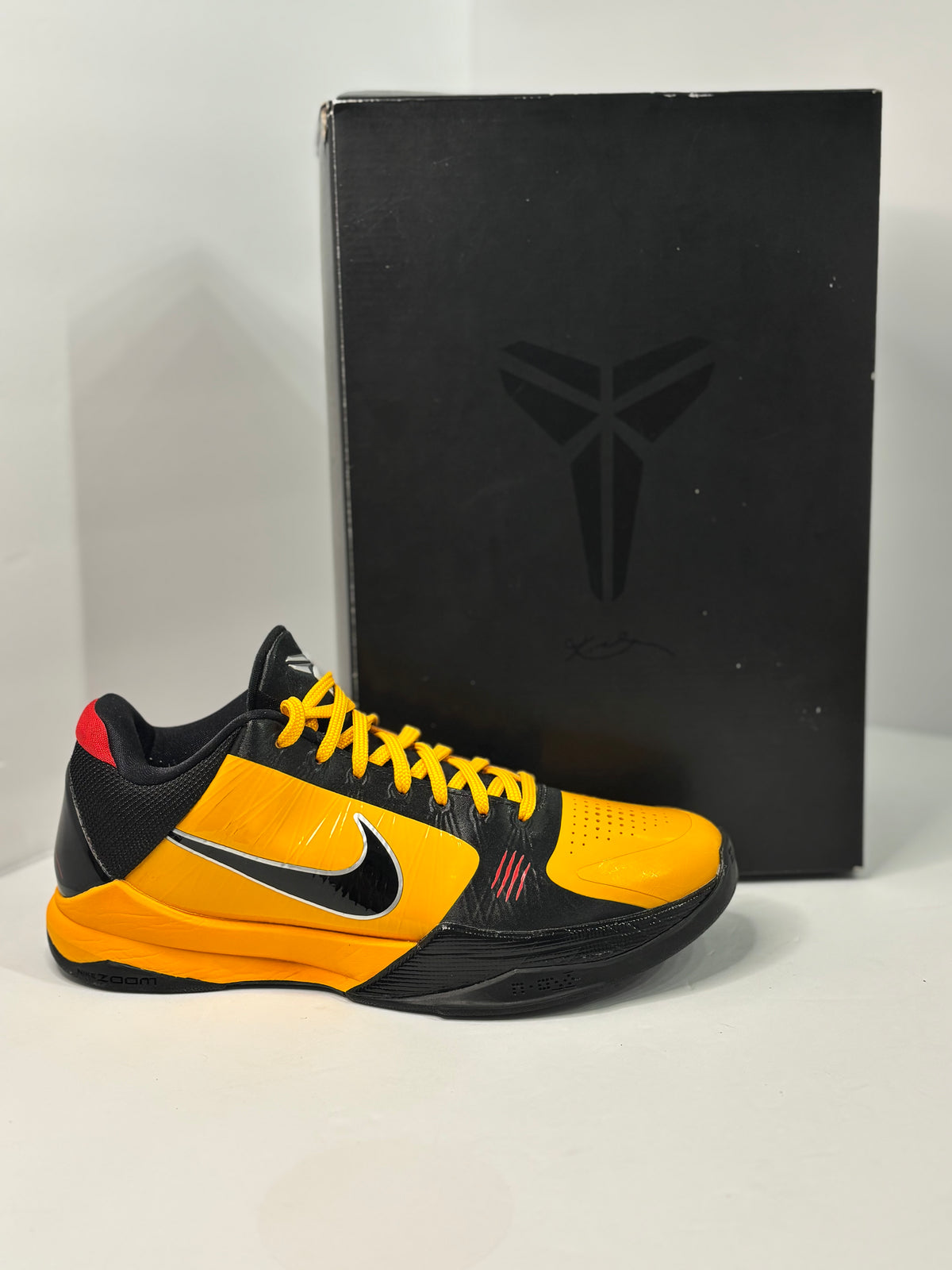 Kobe 5 Protro Bruce Lee