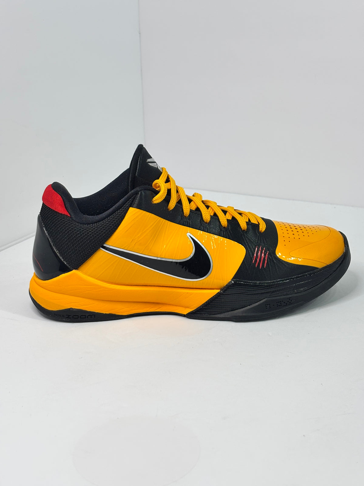Kobe 5 Protro Bruce Lee