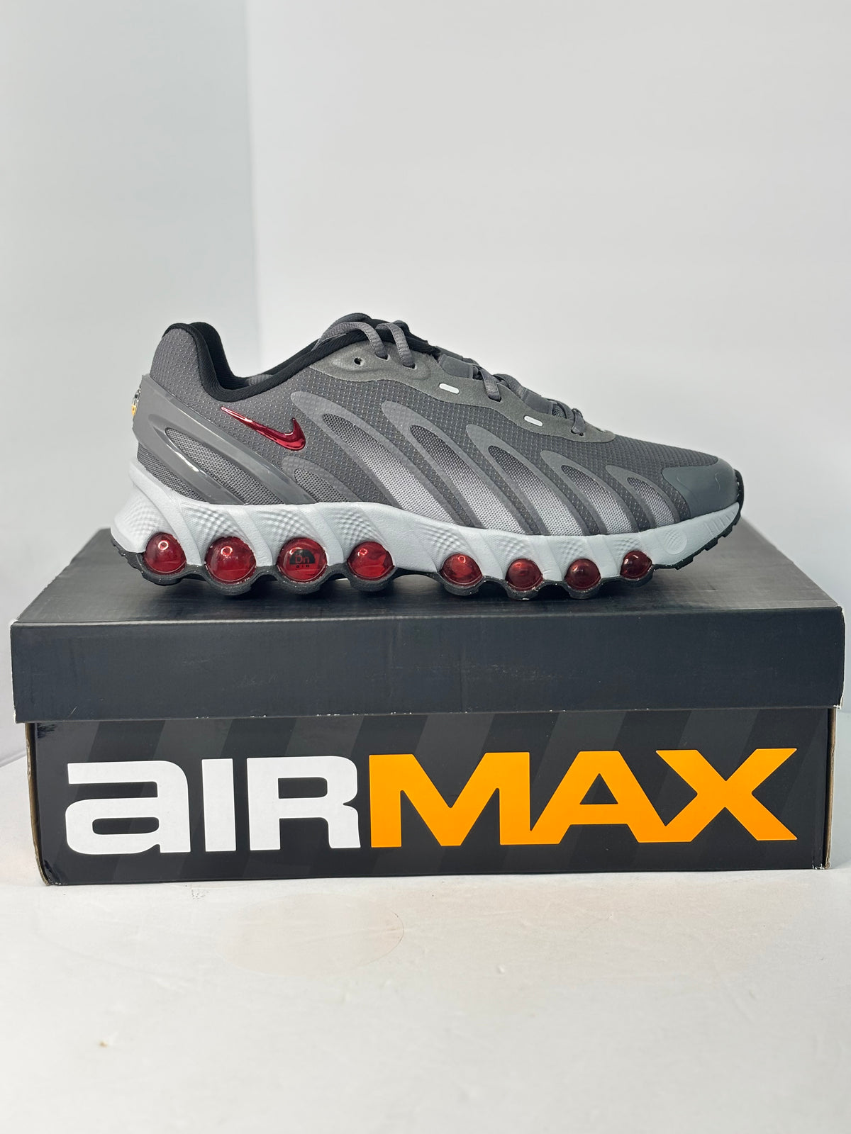 Nike Air Max Dn8 Iron Grey Bright Crimson